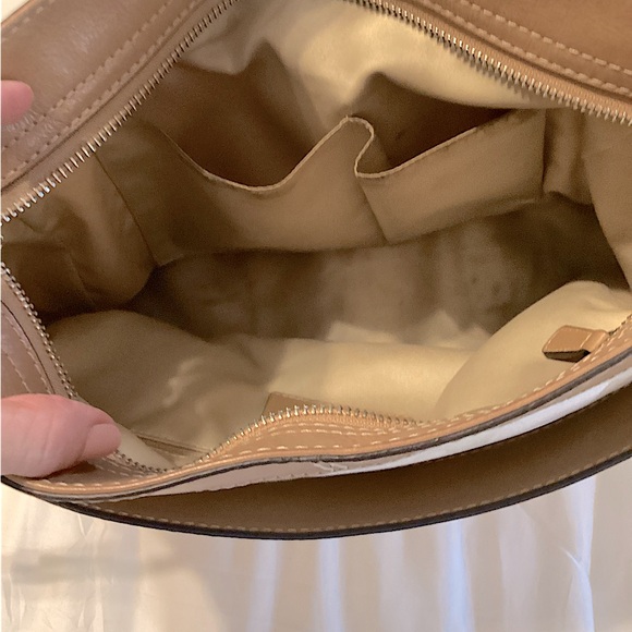 Coach Purse, White, 2 straps, Zip closure - Picture 7 of 7